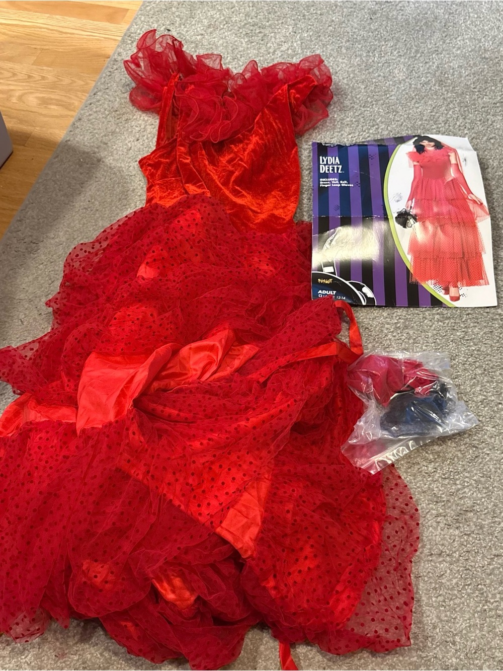 Beetlejuice Lydia Deetz Costume Large 12-14 Halloween Red